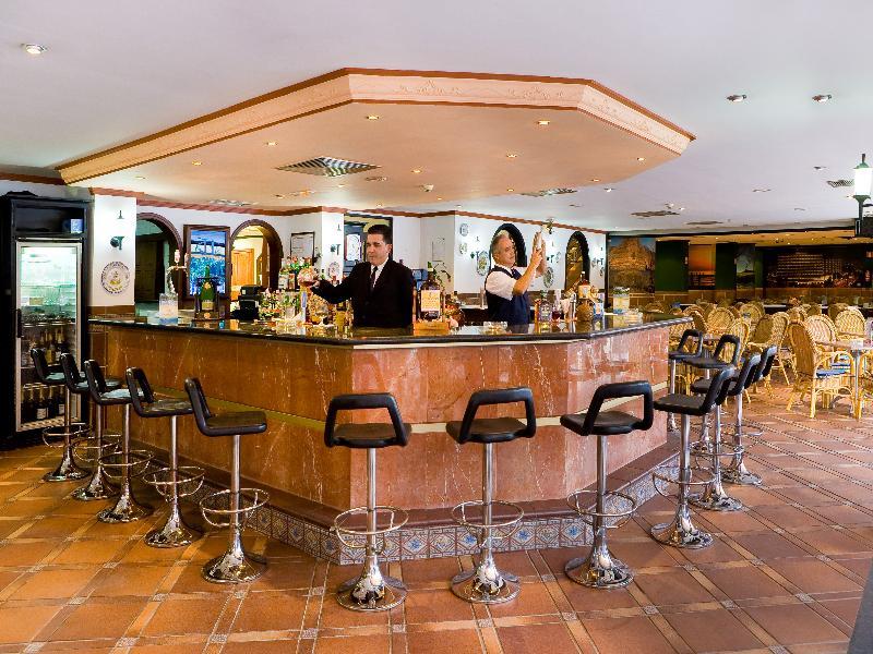 Hotel Caserio 4*
